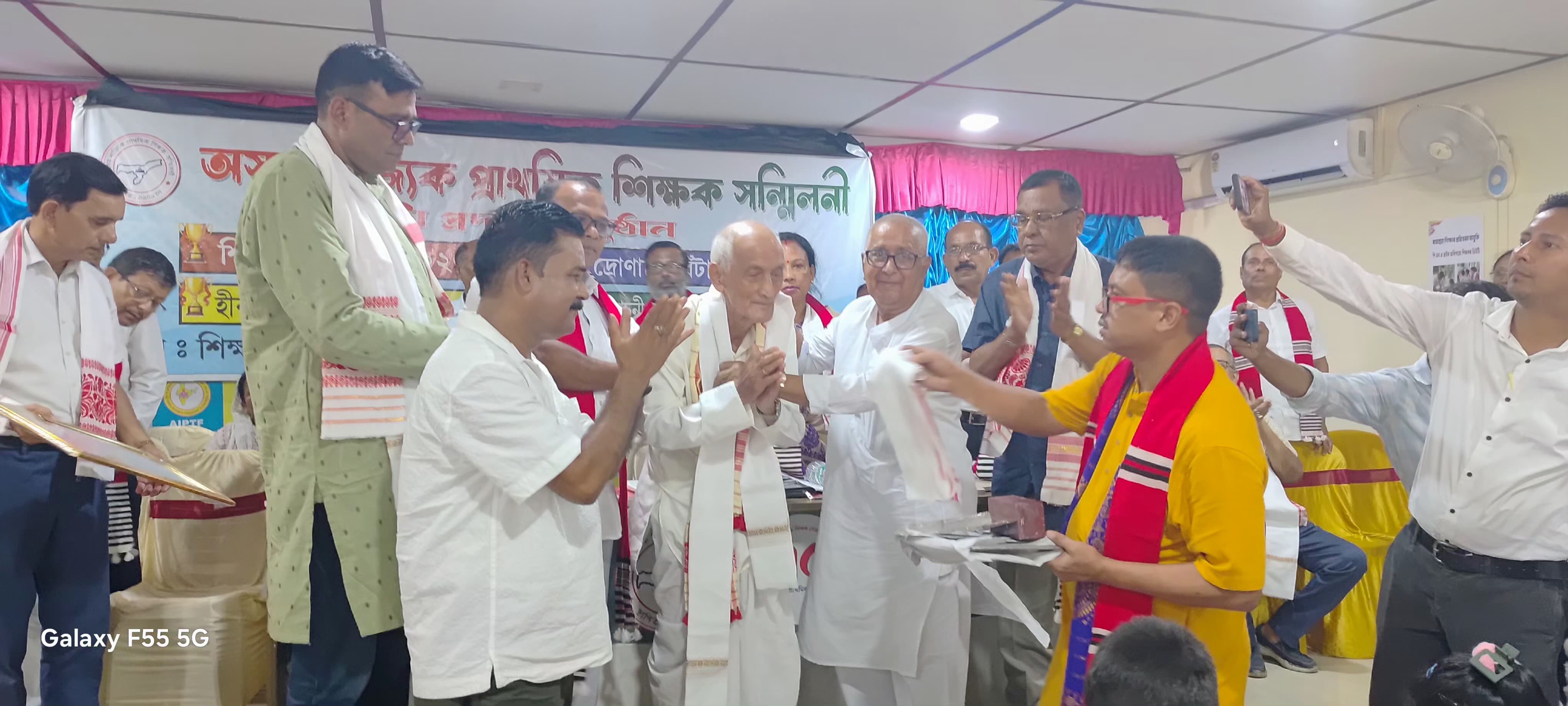 Veteran Educator Sri Krishna Phukan Honoured with ‘Shikshak Shri-2026’ Award